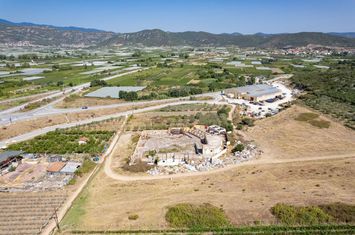Teren construibil 5.000 mp în Nea Peramos anunturi imobiliare Grecia