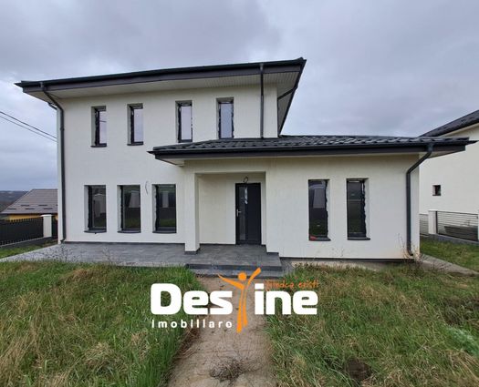 Vilă 4 cam Ciurbesti, 121 mp, P+1