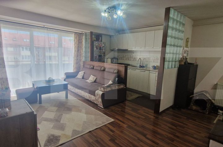 Apartament 3 camere de vanzare FLORESTI - Cluj anunturi imobiliare Cluj