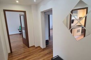 Decebal 3 camere Decomandat parcare anunturi imobiliare Bucuresti