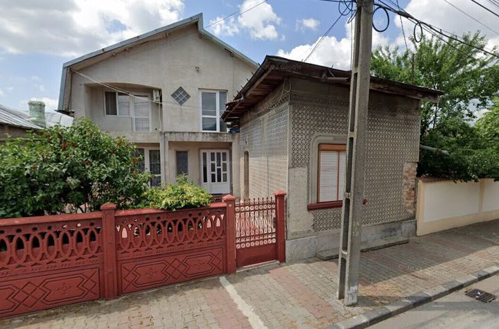 Casa cu 7 camere in regim de inaltime P+E in Giurgiu anunturi imobiliare Giurgiu