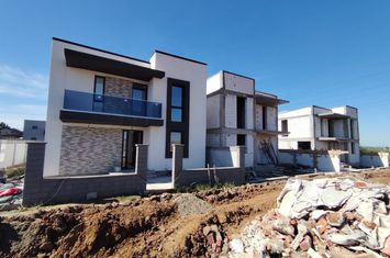 Vilă - 4 camere de vanzare CRAIOVA - Dolj anunturi imobiliare Dolj