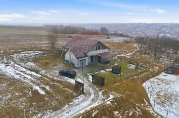 Casă P+M cu teren generos, zonă liniștită – Holboca. Comision 0%. anunturi imobiliare Iasi