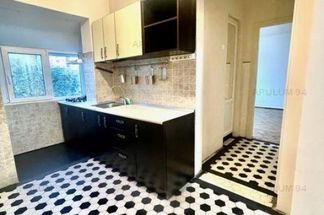 Apartament 4 camere de vânzare Bucuresti - Piata Victoriei