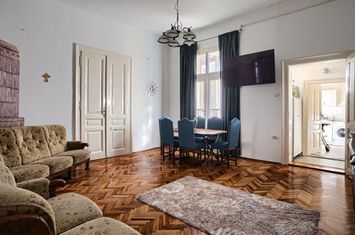 REZERVAT Apartament clasic cu 3 camere zona Podgoria anunturi imobiliare Arad