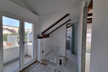 Vilă - 4 camere de vanzare ENERGIEI - Bacau anunturi imobiliare Bacau
