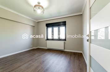 Apartament ultracentral cu 4 camere renovat recent Comision 0 anunturi imobiliare Arad