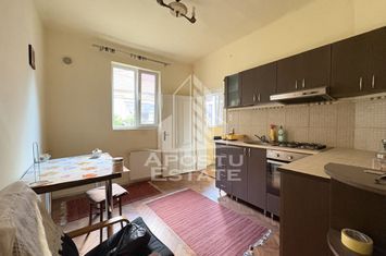 Apartament 2 camere, parter înalt, centrala proprie  zona Sinaia anunturi imobiliare Timis