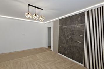 Apartament 3 camere, recent finisat, balcon, Aleea Retezat Manastur anunturi imobiliare Cluj