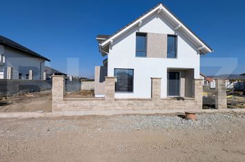Vilă - 4 camere de vanzare ALBA IULIA - Alba anunturi imobiliare Alba