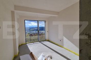 Apartament 3 camere de vanzare BACIU - Cluj anunturi imobiliare Cluj