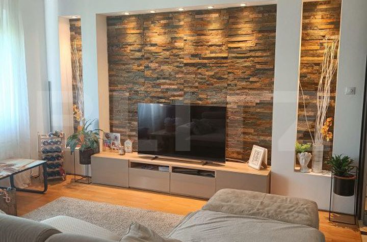 Apartament 3 camere de vanzare CLUJ-NAPOCA - Cluj anunturi imobiliare Cluj
