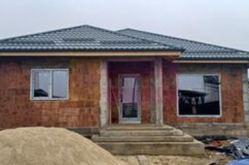 Săbăreni, casă nouă 4 camere parter, curte 480 mp anunturi imobiliare Giurgiu