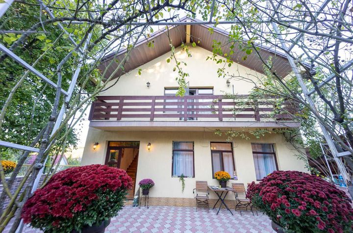 Casă - 4 camere de vanzare VALEA LUPULUI - Iasi anunturi imobiliare Iasi