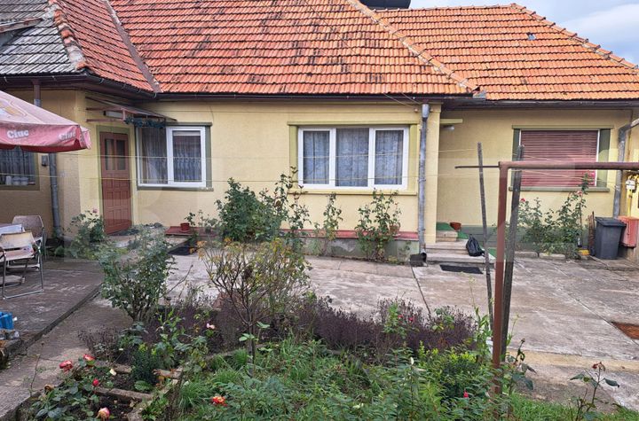 Casă - 4 camere de vanzare SACELE - Brasov anunturi imobiliare Brasov