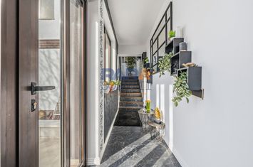 Casă tip duplex - zonă exclusivistă anunturi imobiliare Neamt