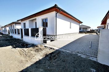 Casa 4 cam.2 băi,1 pivniță 1 dressing,500mp.teren,gard,pavaj anunturi imobiliare Mures