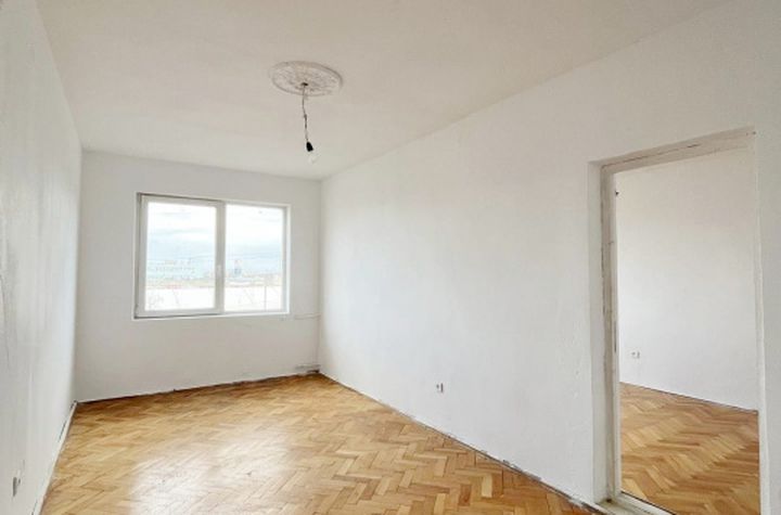 Apartament 2 camere de vanzare COMPLEX STUDENTESC - Timis anunturi imobiliare Timis