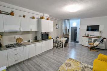 Apartament 3 camere de vanzare AMPOI 3 - Alba anunturi imobiliare Alba