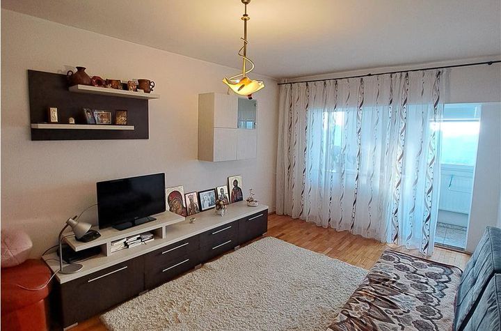 Apartament 3 camere de vanzare FABRIC - Timis anunturi imobiliare Timis