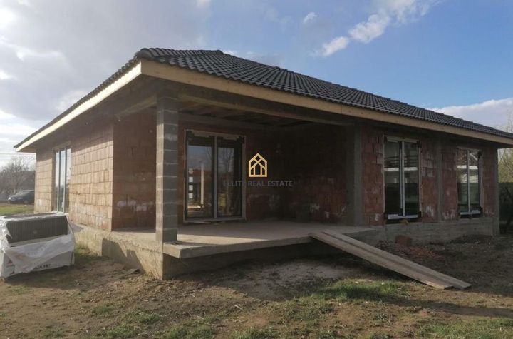 Casă - 4 camere de vanzare TAUTII-MAGHERAUS - Maramures anunturi imobiliare Maramures