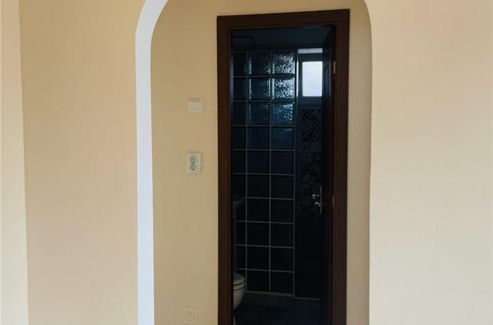 Apartament 2 camere de vanzare TRACTORUL - Brasov anunturi imobiliare Brasov