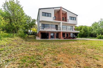 Duplex, 160mp, garaj, complex privat, toate utilitatile, asfalt, com 0 anunturi imobiliare Cluj