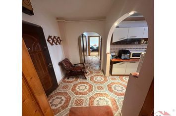 Apartament 3 camere de vanzare SUD - Vrancea anunturi imobiliare Vrancea