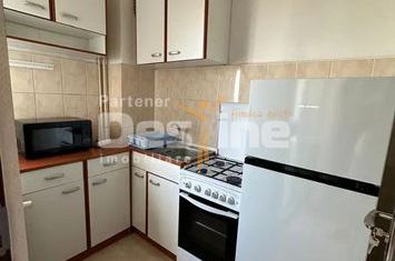 Garsonieră de inchiriat TRACTORU - Brasov anunturi imobiliare Brasov