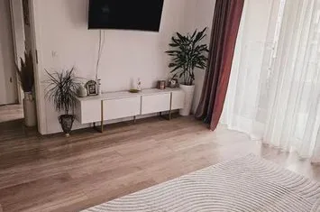 Apartament 3 camere de vanzare TRACTORU - Brasov anunturi imobiliare Brasov