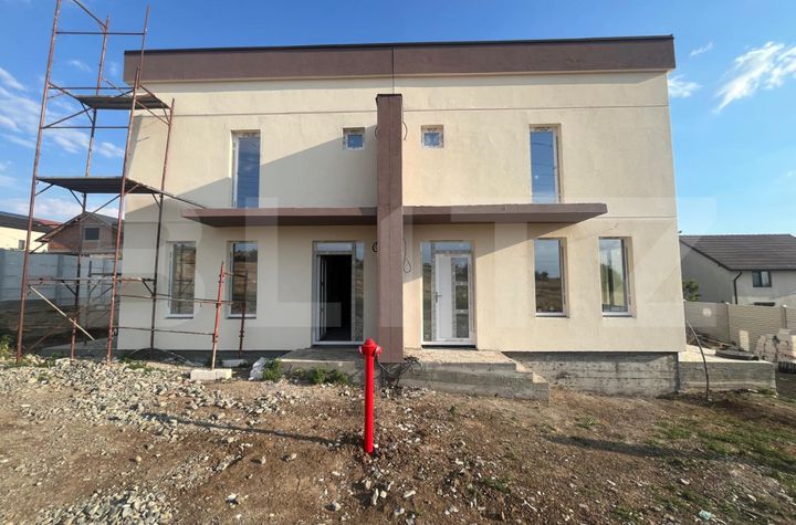 Casă - 3 camere de vanzare CRAIOVA - Dolj anunturi imobiliare Dolj