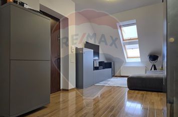 Apartament cu 3 camere în Zona Bună Ziua anunturi imobiliare Cluj