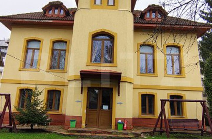 Vilă - 11 camere de vanzare PREDEAL - Brasov anunturi imobiliare Brasov