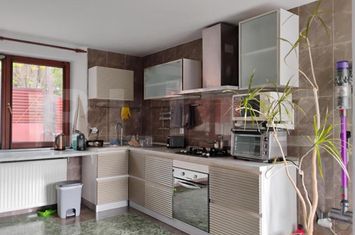 Vilă - 6 camere de vanzare DRUMUL POIENII - Brasov anunturi imobiliare Brasov