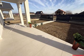 Casă - 3 camere de vanzare CENTRAL - Bacau anunturi imobiliare Bacau