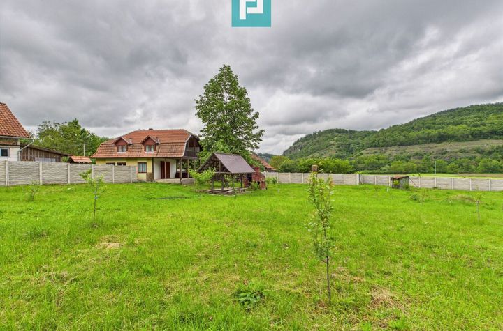 Casă în localitatea Gurahonț - Arad, teren 2914 mp anunturi imobiliare Arad