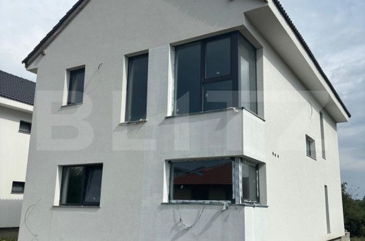 Vilă - 5 camere de vanzare CHINTENI - Cluj anunturi imobiliare Cluj
