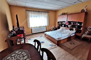 Casă - 4 camere de vanzare ORASUL DE JOS  - Sibiu anunturi imobiliare Sibiu