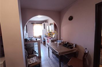 Apartament 2 camere de vanzare CENTRAL - Harghita anunturi imobiliare Harghita