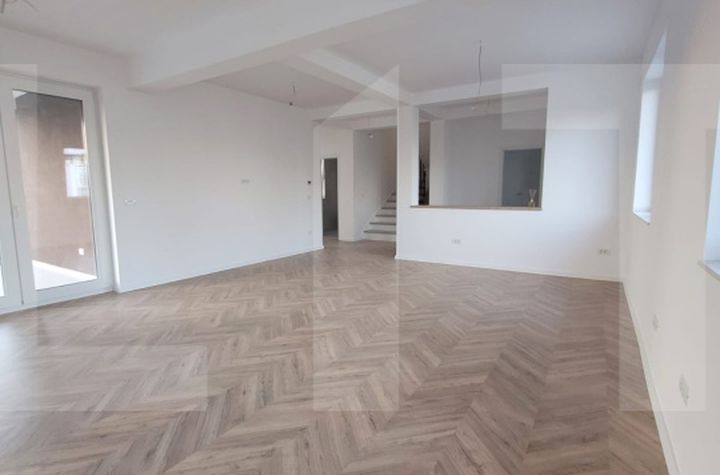 Casă - 5 camere de vanzare DUMBRAVITA - Timis anunturi imobiliare Timis