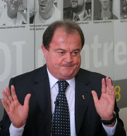 Blaga: Dezvoltatorii imobiliari sa se obisnuiasca cu profituri de 5-10%