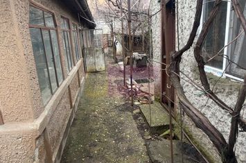 Teren cu casa demolabila din paianta Sos Alexandriei- Luk Oil. anunturi imobiliare Bucuresti