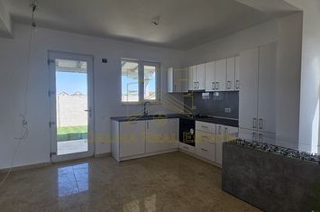 Spre Vanzare - P+1, Curte generoasa - Cartier Nou anunturi imobiliare Bucuresti