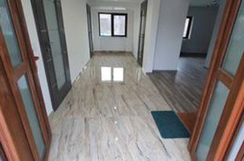 Casă - 6 camere de vanzare RASNOV - Brasov anunturi imobiliare Brasov