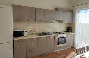Apartament 3 camere de inchiriat NUFARUL - Bihor anunturi imobiliare Bihor