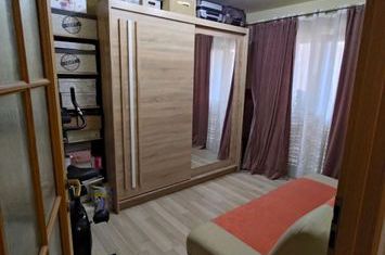 Apartament 3 camere de vanzare ROMAN - Neamt anunturi imobiliare Neamt