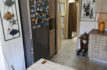 Inchiriere apartament trei camere mobilat/utilat 68mp Cotroceni metrou anunturi imobiliare Bucuresti