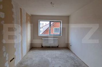 Apartament 3 camere de vanzare FLORESTI - Cluj anunturi imobiliare Cluj