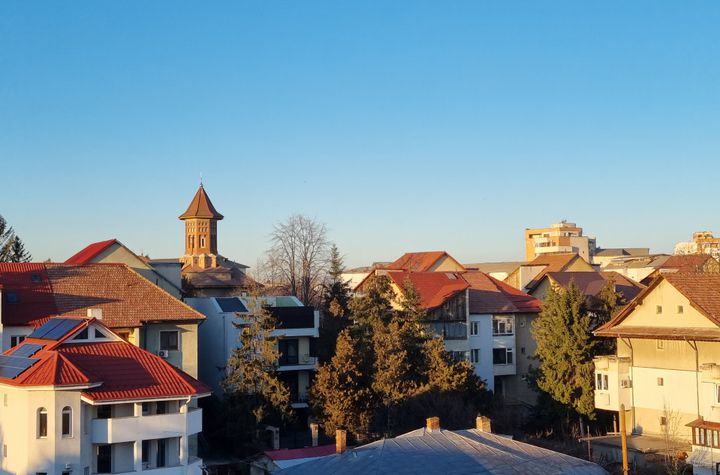 Apartament 3 camere de vanzare CENTRAL - Bacau anunturi imobiliare Bacau
