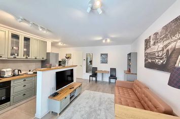 Apartament 2 camere de inchiriat TRACTORU - Brasov anunturi imobiliare Brasov